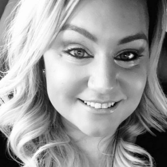 Meet your Posher, Jessica - Picture 1 of 1